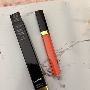 NWB CHANEL Rouge Coco Gloss in shade Doucleur 736
